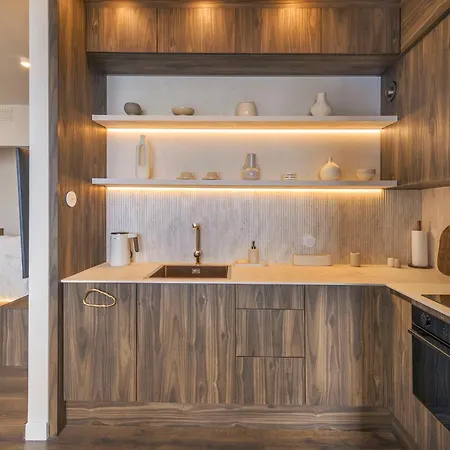 Zen - Sea Towers Apartment *